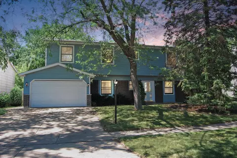 604 Golfview Ter, Buffalo Grove, IL 60089