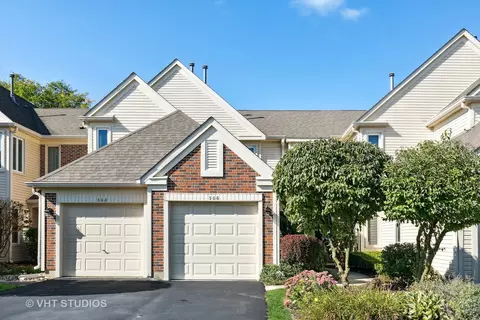 306 University Ln #2-4, Elk Grove Village, IL 60007