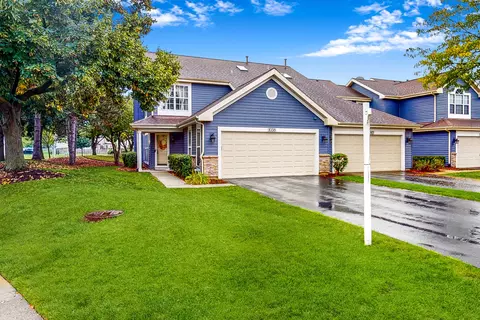 1038 Ridgefield Cir, Carol Stream, IL 60188