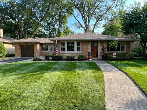 1306 W Acres Rd, Joliet, IL 60435
