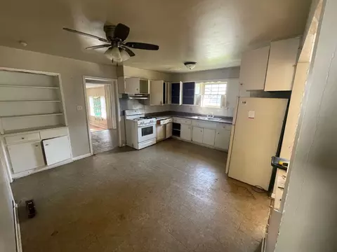 1615 E Locust St, Kankakee, IL 60901 photo 5