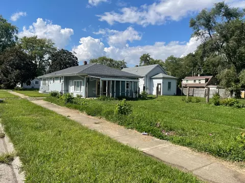 1615 E Locust St, Kankakee, IL 60901 photo 2