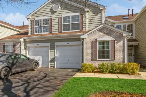 21 Coolidge Ct #A, Streamwood, IL 60107