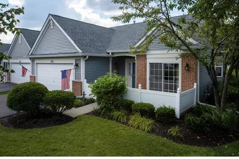 205 Enfield Ln, Grayslake, IL 60030
