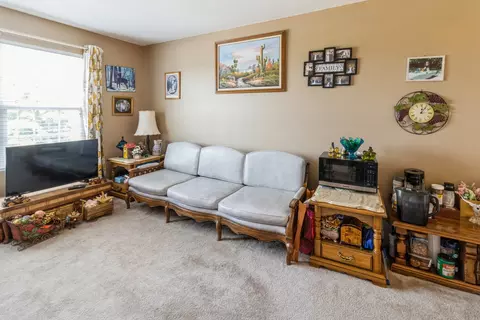965 Como Cir, Hampshire, IL 60140 photo 4