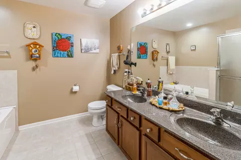 965 Como Cir, Hampshire, IL 60140 photo 8