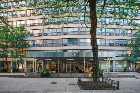 2930 N Sheridan Rd #1206, Chicago, IL 60657