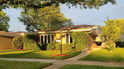 2025 Webster Ln, Des Plaines, IL 60018