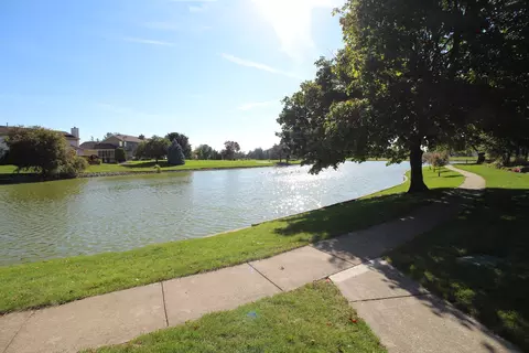 5 Gulf Pointe Ct, Bloomington, IL 61704 photo 36