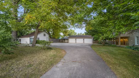 11501 Love Rd, Roscoe, IL 61073 photo 2