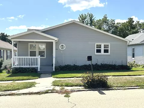 223 W 5th St, Spring Valley, IL 61362