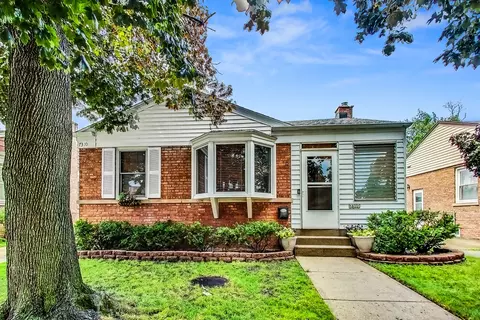 7310 N Meade Ave, Chicago, IL 60646