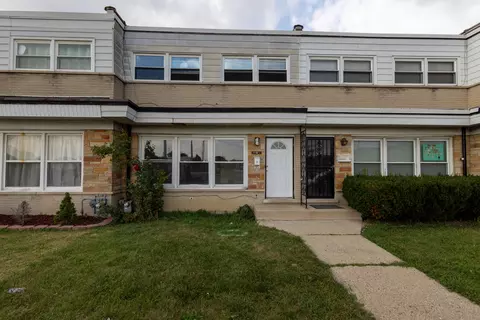 8801 N Washington St #C, Niles, IL 60714