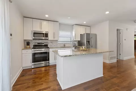 1220 E 63rd St, Chicago, IL 60637 photo 5