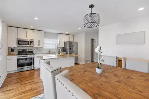 1220 E 63rd St, Chicago, IL 60637 photo 8