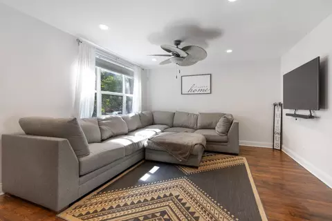 1220 E 63rd St, Chicago, IL 60637 photo 3