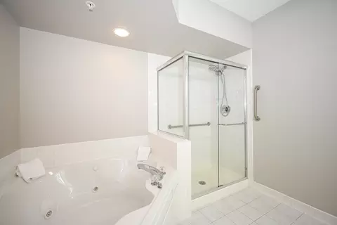 405 Front St #201, Wheaton, IL 60187 photo 18
