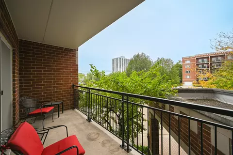 405 Front St #201, Wheaton, IL 60187 photo 23