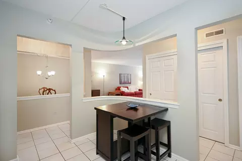 405 Front St #201, Wheaton, IL 60187 photo 7