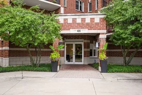 405 Front St #201, Wheaton, IL 60187 photo 3