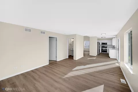 7009 Sahara Dr, Plainfield, IL 60586 photo 3