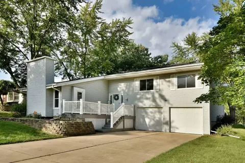 175 Royce Dr, Bloomingdale, IL 60108