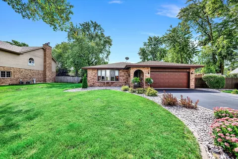 7729 W 91 St Pl, Hickory Hills, IL 60457