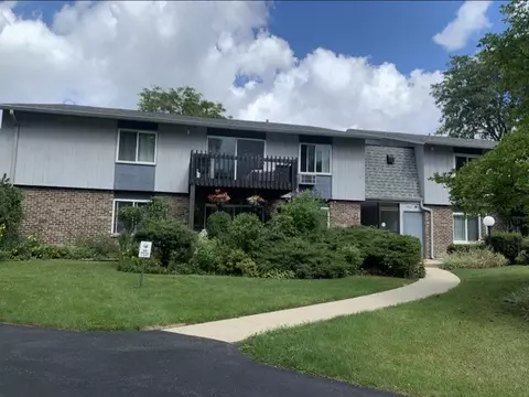 952 E Old Willow Rd #104, Prospect Heights, IL 60070