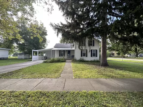 511 N Center St, Gridley, IL 61744