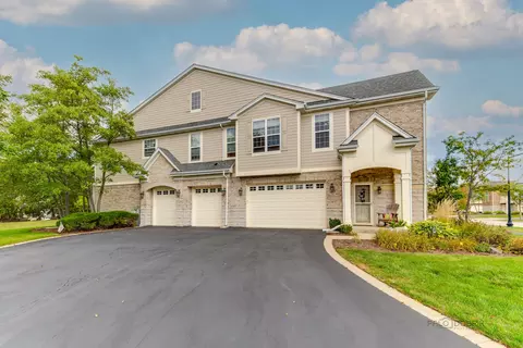 1340 Scarboro Rd #703, Schaumburg, IL 60193