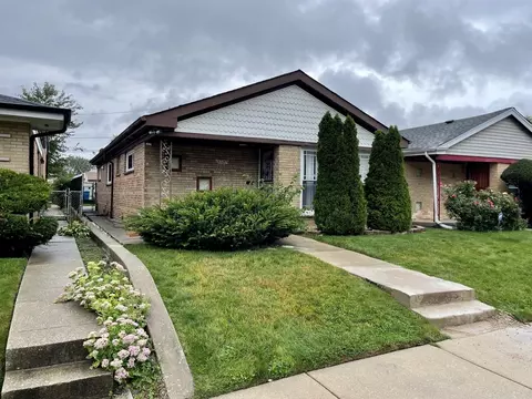 9326 S Ridgeland Ave, Chicago, IL 60617
