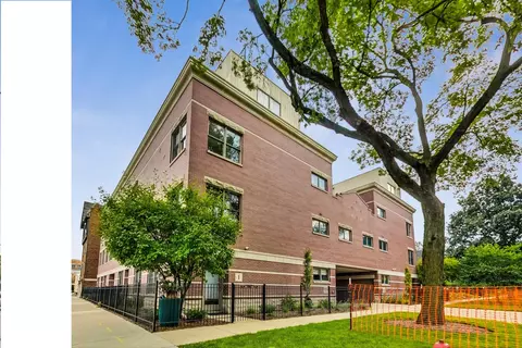 100 S Elmwood Ave #1, Oak Park, IL 60302
