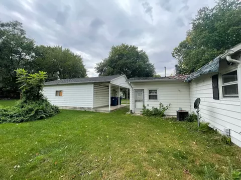 645 E Young Ave, Hoopeston, IL 60942 photo 20