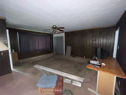645 E Young Ave, Hoopeston, IL 60942 photo 9