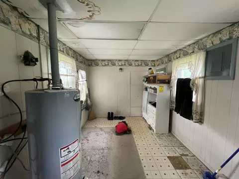 645 E Young Ave, Hoopeston, IL 60942 photo 11