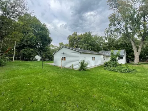 645 E Young Ave, Hoopeston, IL 60942 photo 23