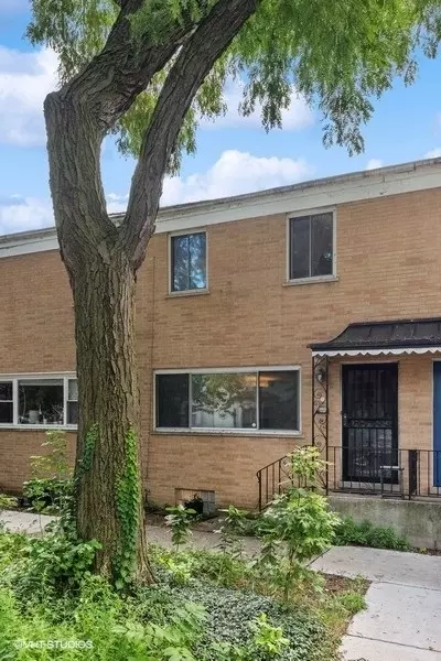 1753 W Leland Ave, Chicago, IL 60640