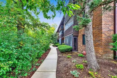15121 Quail Hollow Dr #503, Orland Park, IL 60462
