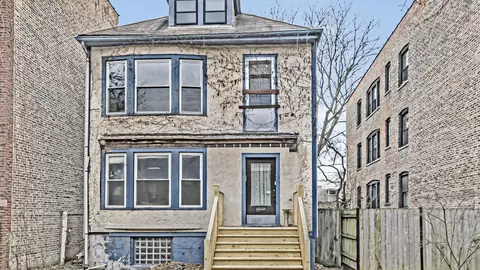 2507 W Leland Ave, Chicago, IL 60625