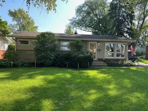 521 S Forrest Ave, Arlington Heights, IL 60004