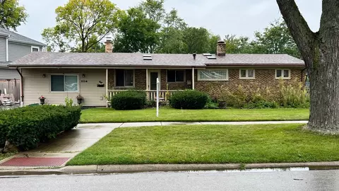 1114 N Race Ave, Arlington Heights, IL 60004