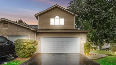 19315 Enclave Ln, Tinley Park, IL 60487