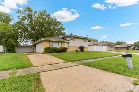 19912 Orchard Ave, Lynwood, IL 60411