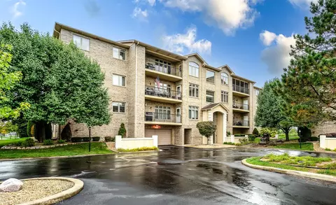 18650 Pine Lake Dr #3A, Tinley Park, IL 60477