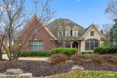 25033 Old Oak Ln, Shorewood, IL 60404