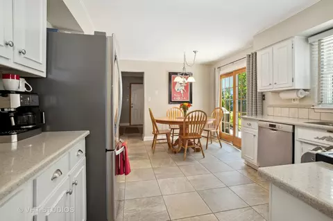 642 E Central Ave, Lombard, IL 60148 photo 9
