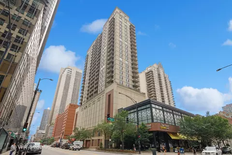 630 N State St #1105, Chicago, IL 60654
