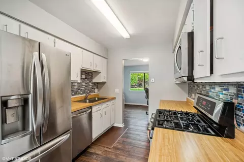 1790 Delaware Trl, Wheeling, IL 60090 photo 10