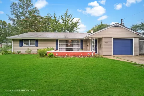 930 Pennsylvania Ave, Aurora, IL 60506