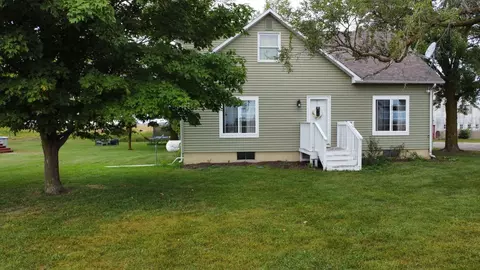 1094 N 1900 East Rd, Milford, IL 60953